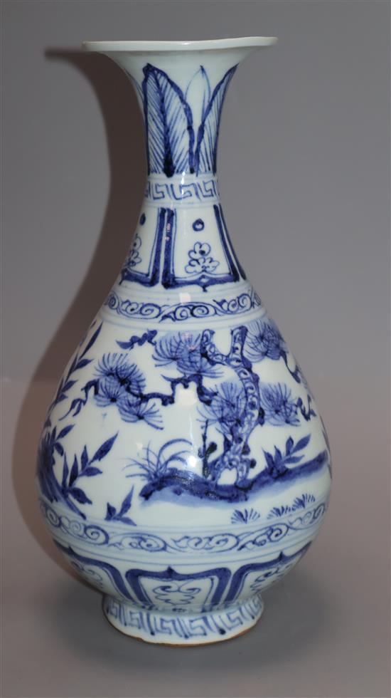 A Chinese blue and white pear-shaped vase height 28cm